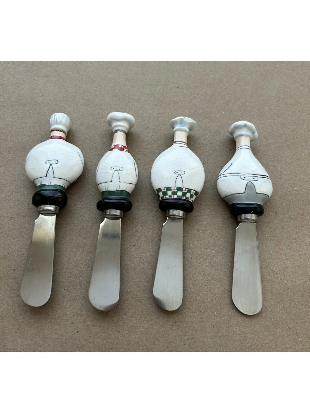 Set of 4 Chef Cheese spreading knives